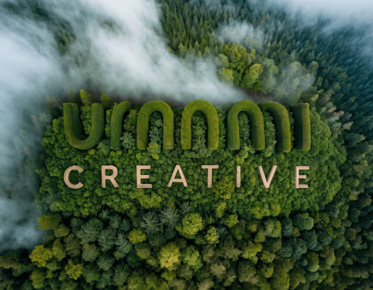 Das Umami Creative Logo als Teil grüner Bäume eines Waldes